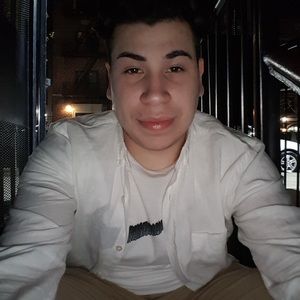 Meet your Posher, Aaron